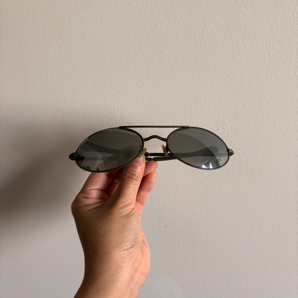 Vintage Tommy Hilfiger Sunglasses - Picture 5 of 5